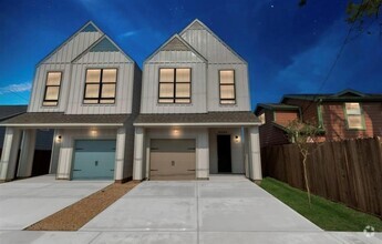 Building Photo - 5043 Jefferson St