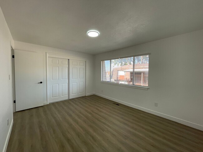 Building Photo - Beautifully Remodeled 2-Bedroom Duplex by Provo River Trail