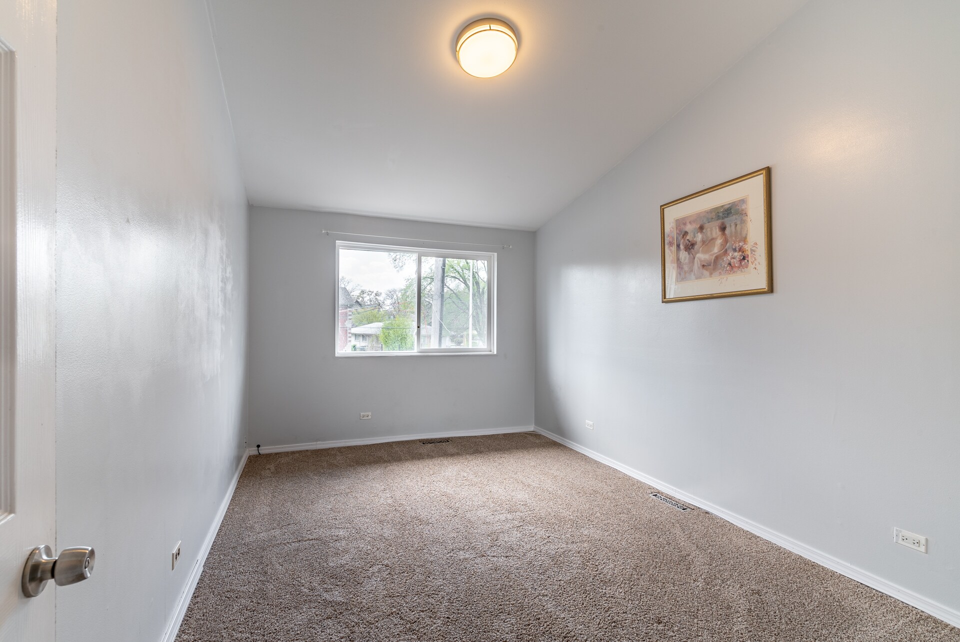 Building Photo - 731 Hibbard Rd