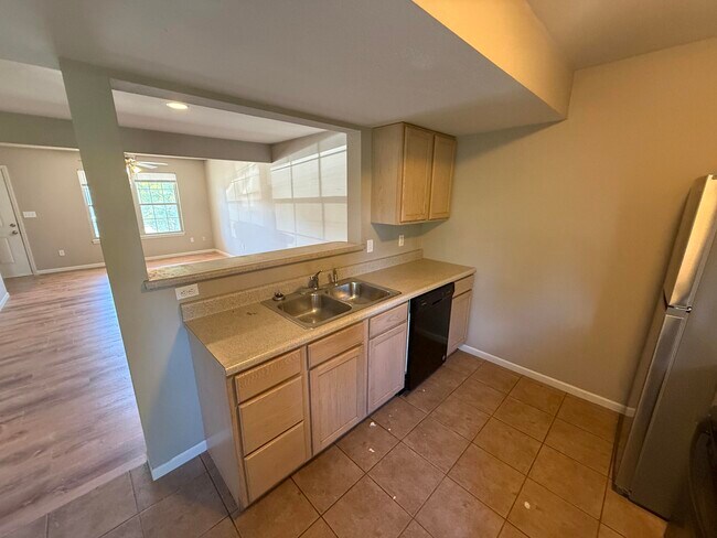 Building Photo - 4006 Snowy Owl Dr