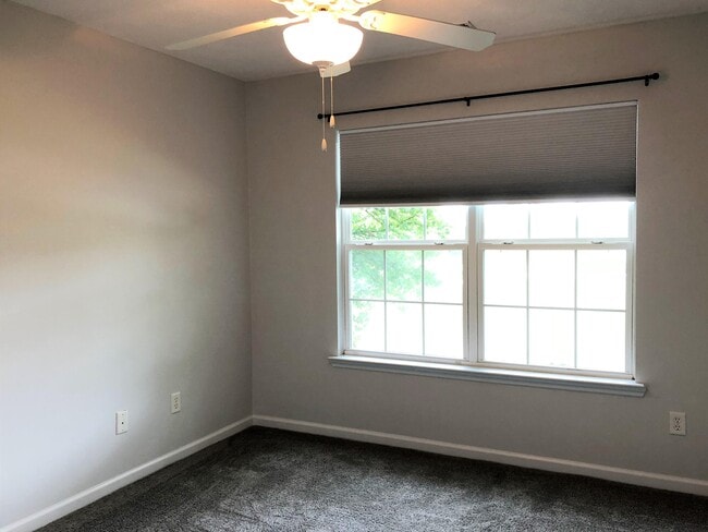 Building Photo - 122 Goudy Ct