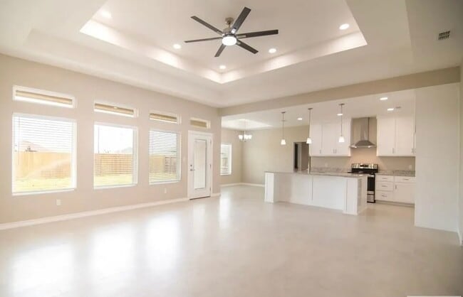 Building Photo - 5439 Barbwire Ln