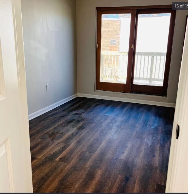 Building Photo - Gough