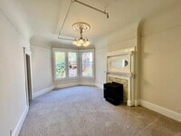 Building Photo - PM0484
