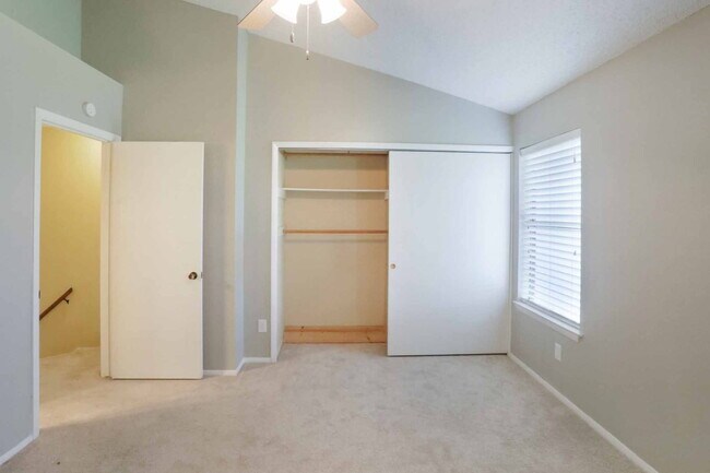 Building Photo - 1411 Gracy Farms Ln