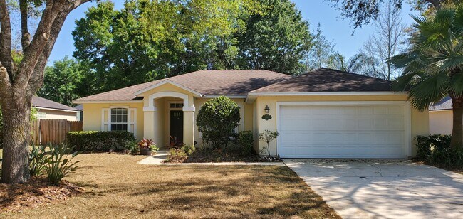 Building Photo - 284 W Silverthorn Ln