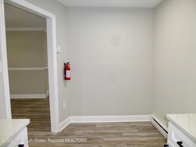 Building Photo - 127 Amberly Dr