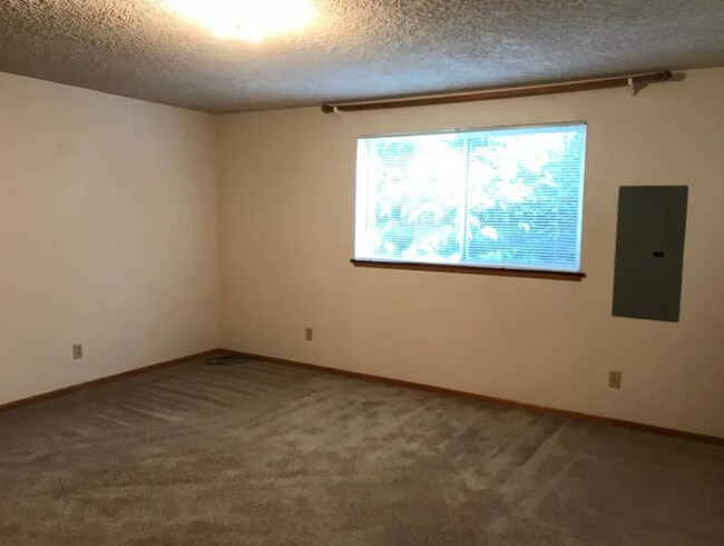 Building Photo - CL2622-2624