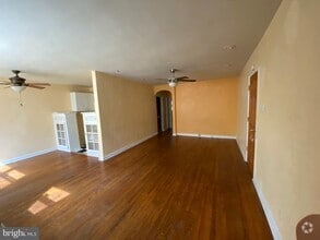 Building Photo - 6143 Old York Rd