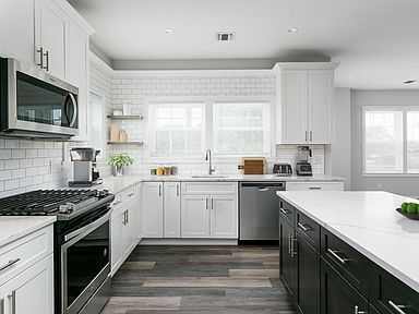 Building Photo - Gail Grace Estates at Copiague