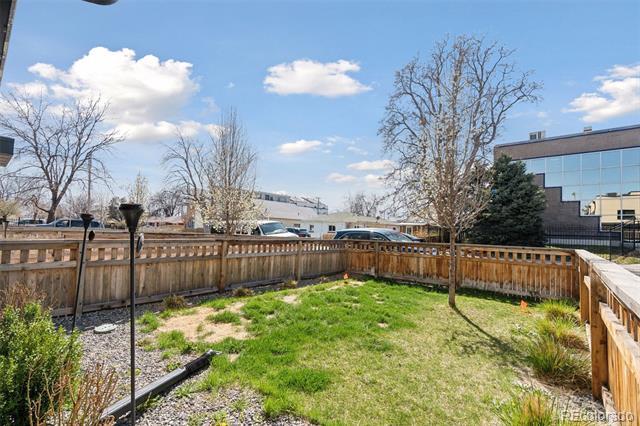 Building Photo - 1386 Zenobia St