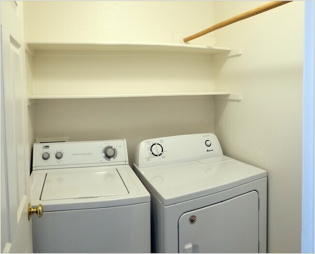 Laundry on 2nd Floor - 717 W 3rd St