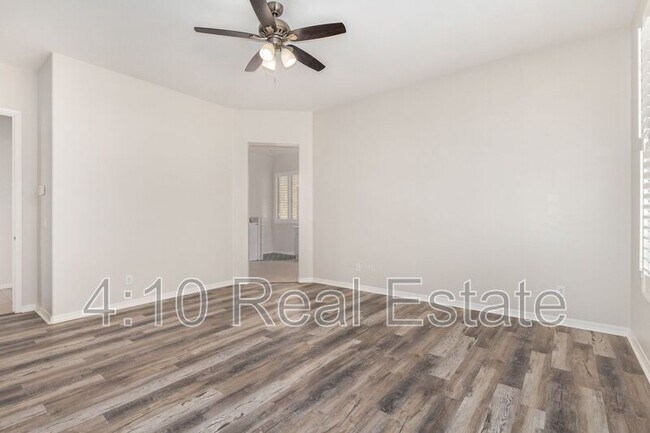 Building Photo - 4652 E Donato Dr