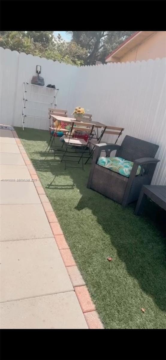 Building Photo - 728 NW 171st St