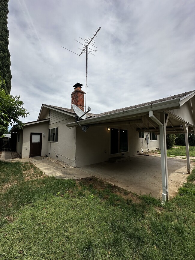 Building Photo - 7990 Glenbar Way