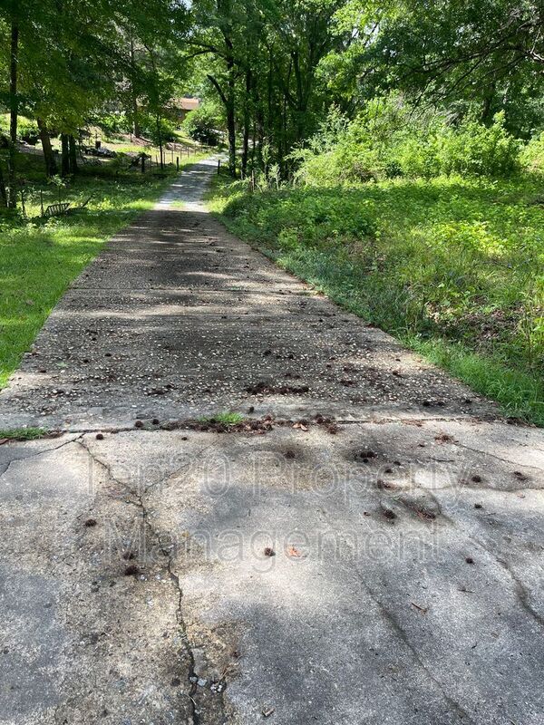 Building Photo - 31 Pine Ridge Trail