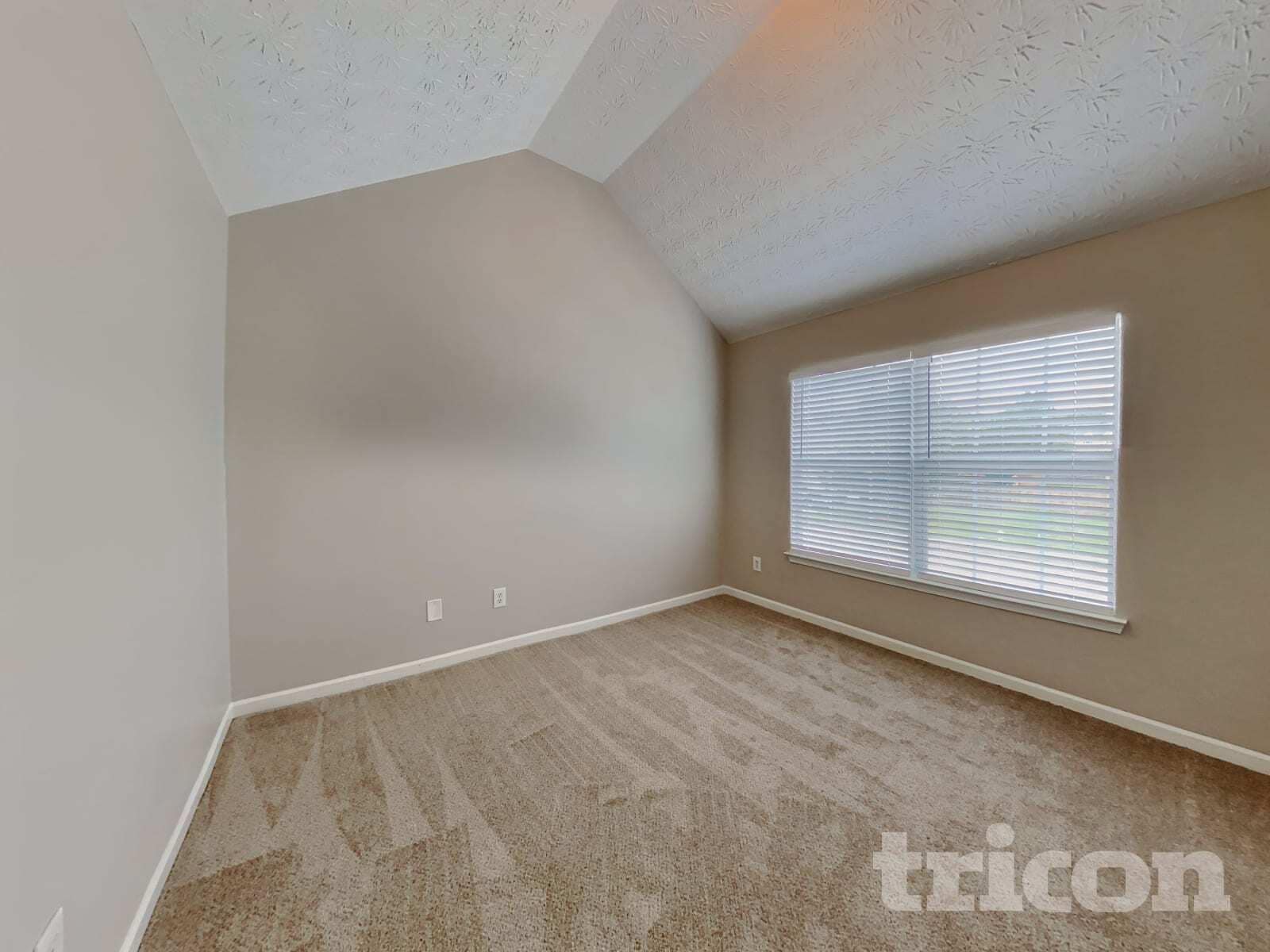 Building Photo - 25 Heaton Dr