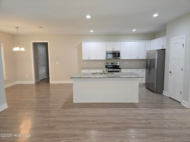 Building Photo - 1715 Sassafras Ct