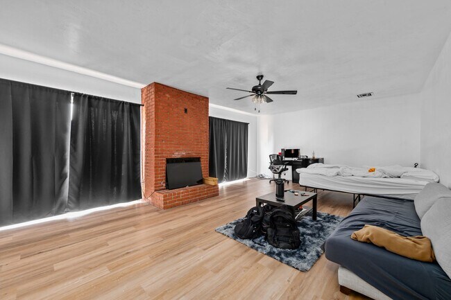 Building Photo - 4927 63rd St