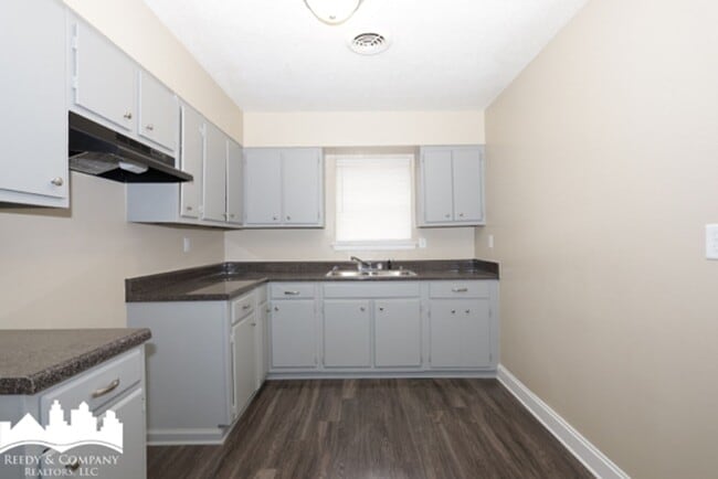 Building Photo - 4092 Maumee St