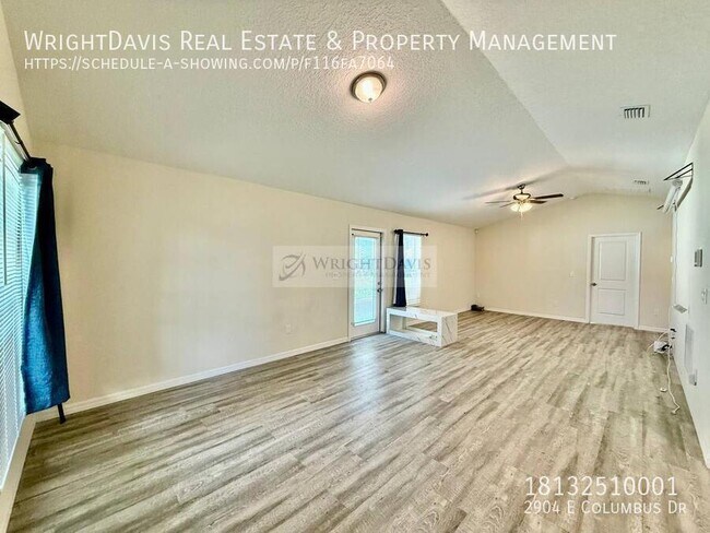Building Photo - 2904 E Columbus Dr