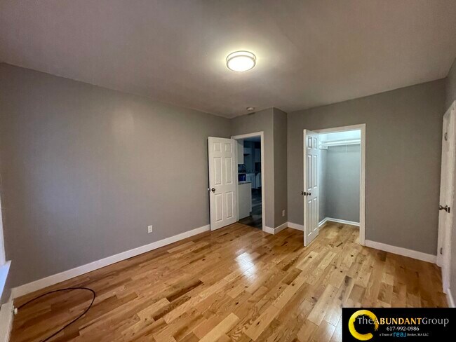 Building Photo - 29 Devlin St