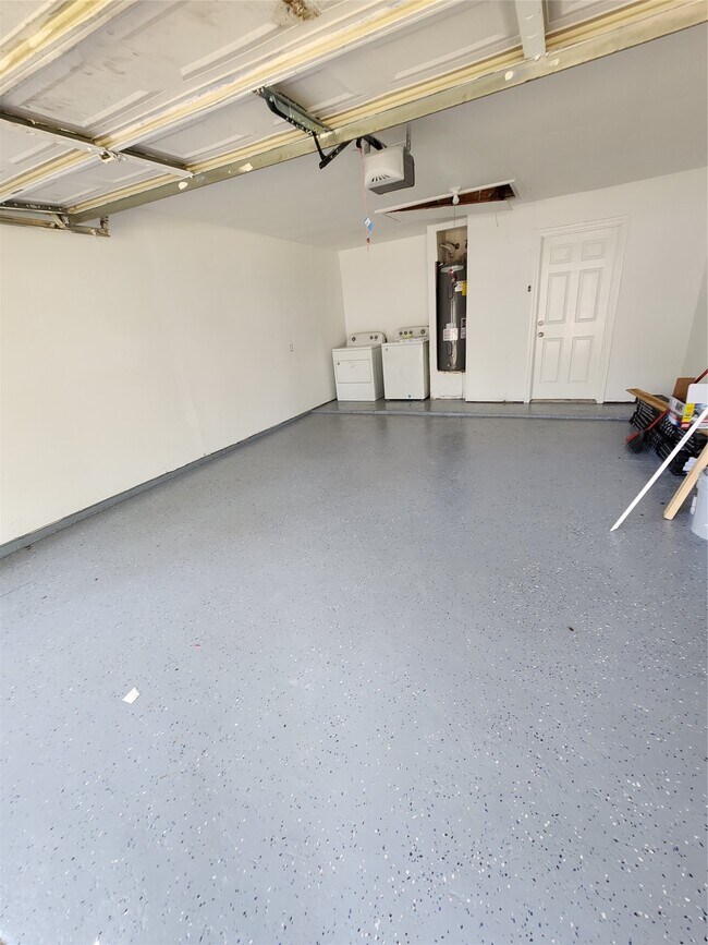 Building Photo - 5003 Maurita Dr