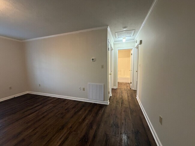 Building Photo - 4063-4063 Wynn St