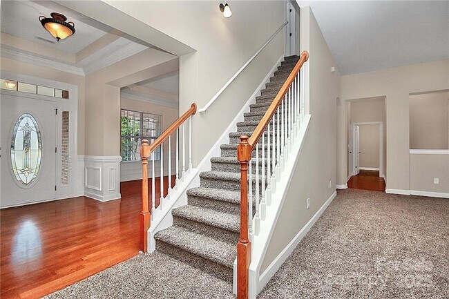 Building Photo - 311 Palmerston Ln