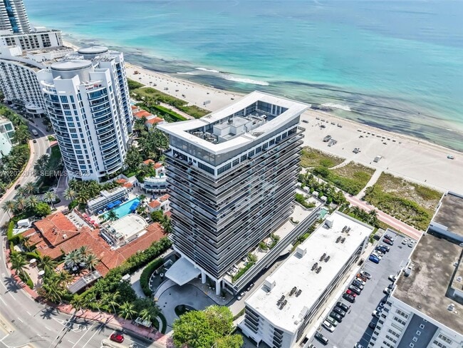 Building Photo - 5875 Collins Ave