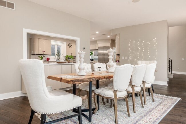 Building Photo - 4602 Sandwich Ct