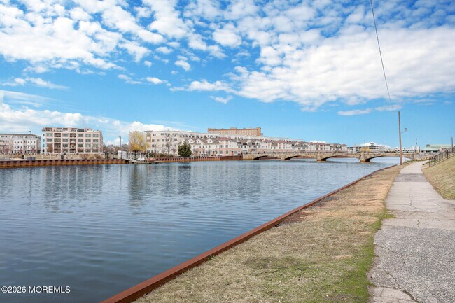 Building Photo - 64 Asbury Ave