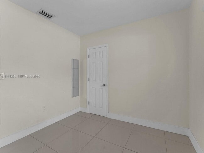 Building Photo - 6510 SW 63rd Ct