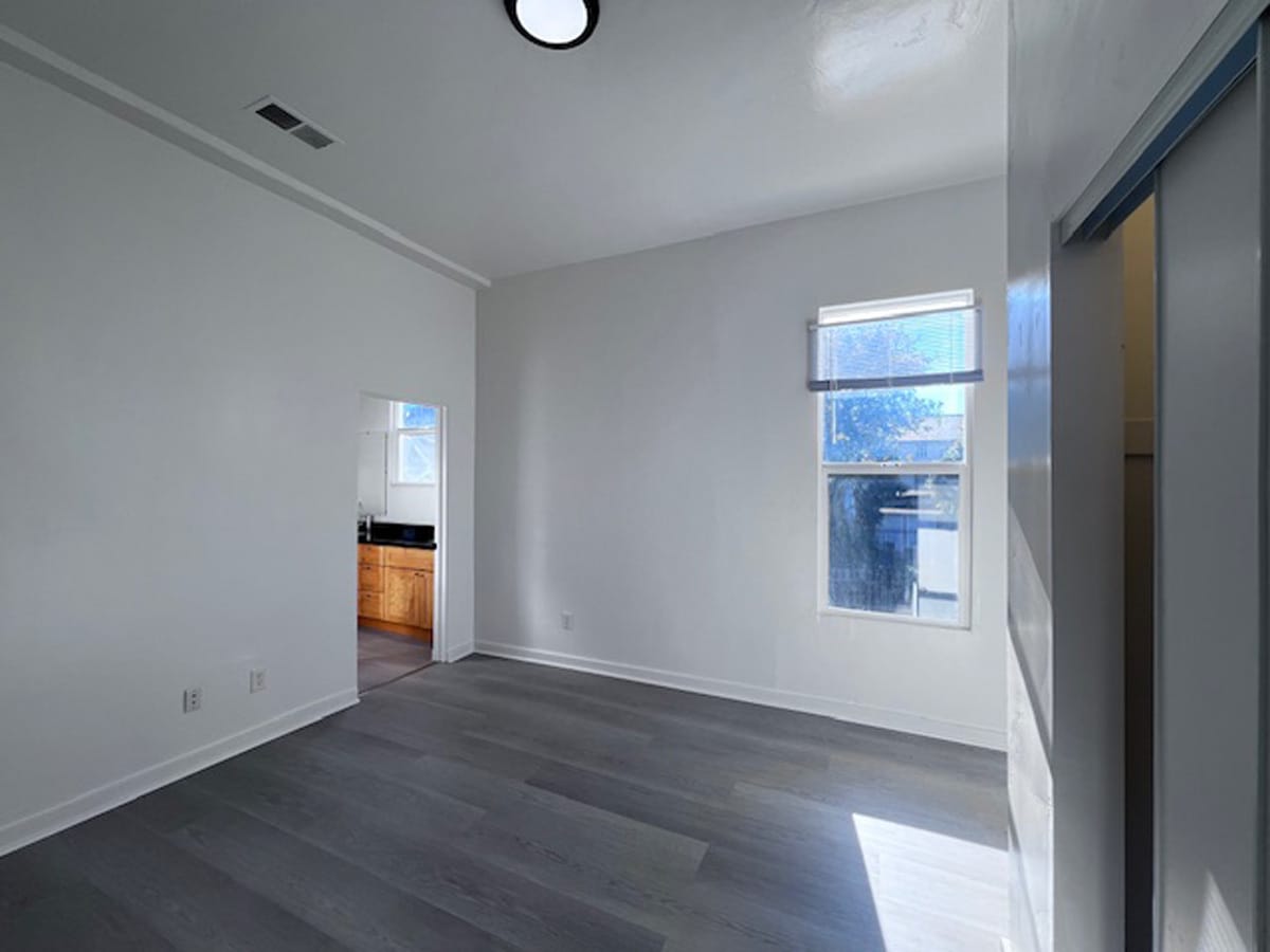 Building Photo - 1039 Peralta St