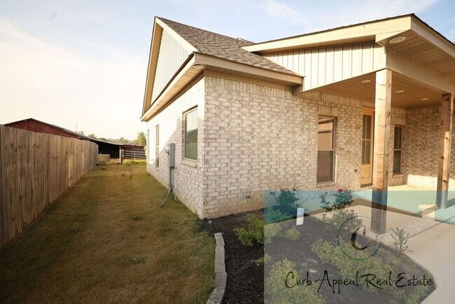 Building Photo - Luxury, new construction 3 bed, 2 bath home includes washer and dryer - Brookland!!