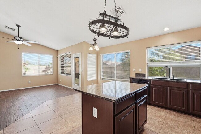 Building Photo - 40310 W Novak Ln