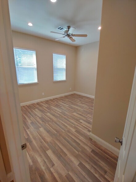 Bedroom - 4926 Weeping Willow Rd