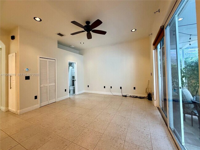 Building Photo - 2802 SW 149th Pl