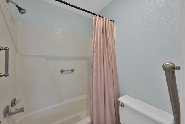 Building Photo - 12247 Trail Hollow Dr