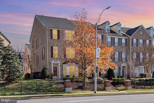 Building Photo - 5034 Strawbridge Terrace