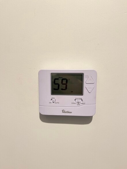 Building Photo - 9938 Lull St