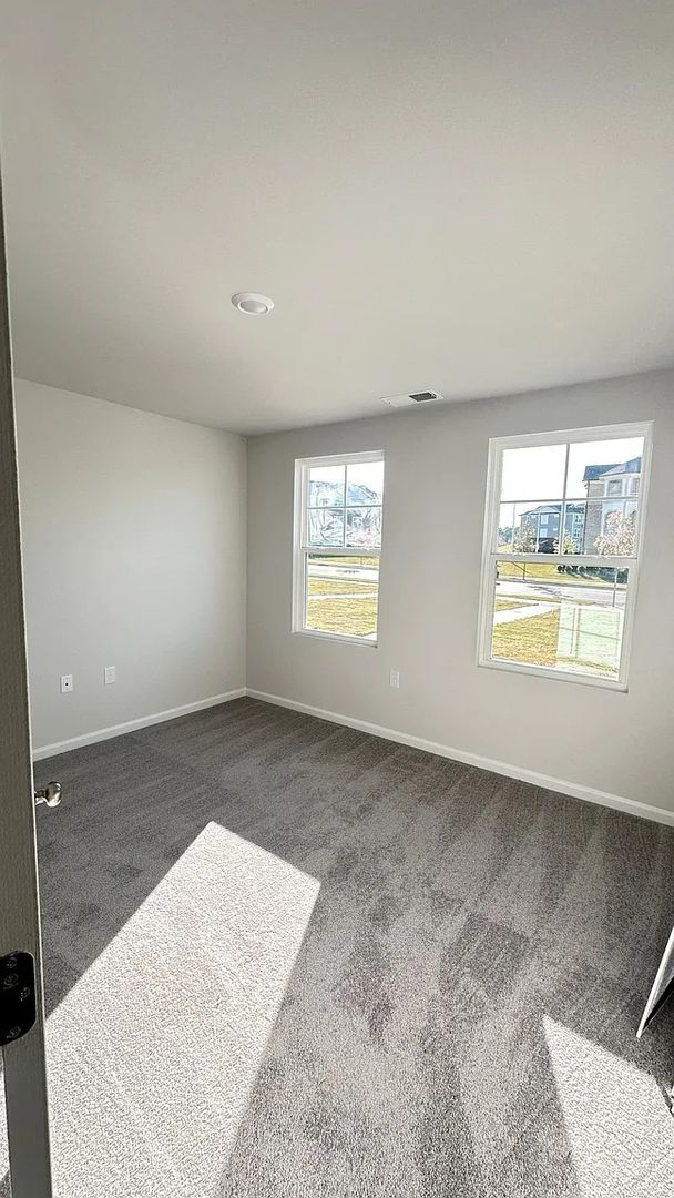 Building Photo - 2439 Kasota Ln
