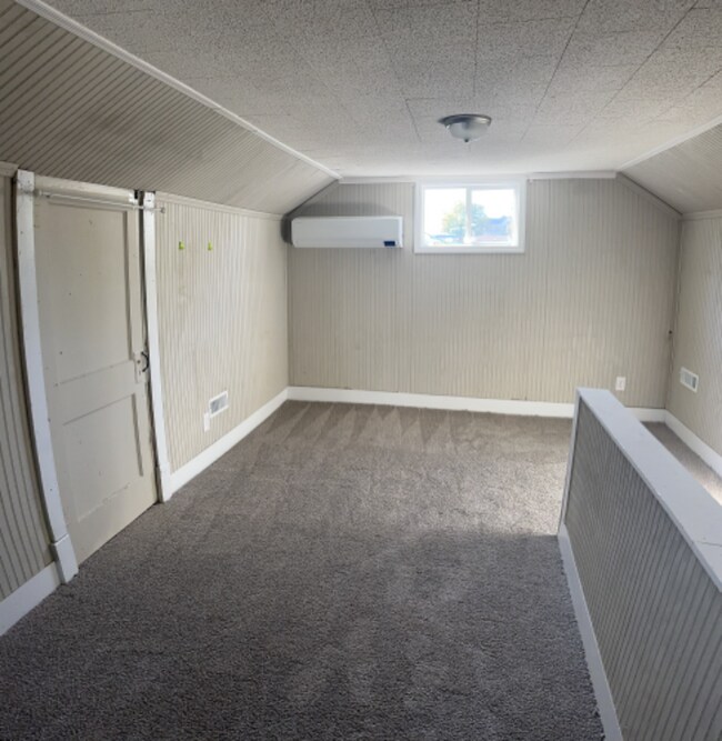 Building Photo - 213 Fite Ave E