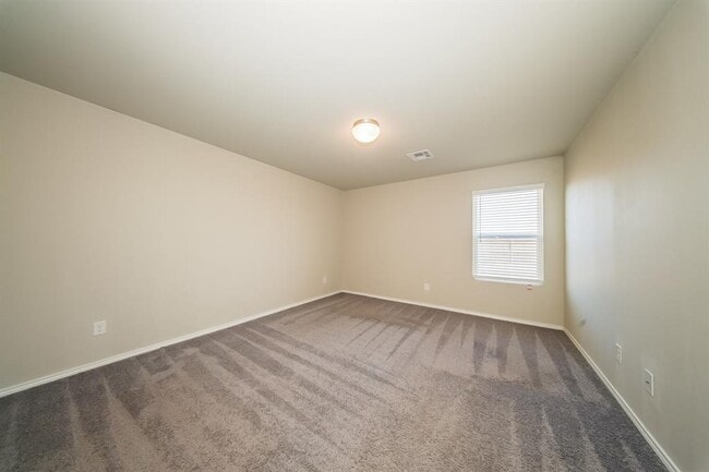 Building Photo - 5211 Mac Rd