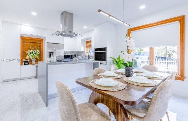 Building Photo - 1230 SW 22nd Terrace