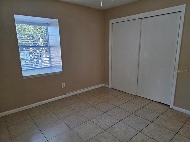 Building Photo - 9004 Tudor Dr