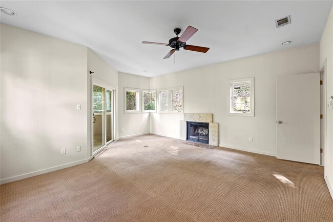 Building Photo - 3307 Rivercrest Dr