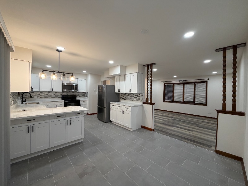 Building Photo - 7431 W 83rd Ln