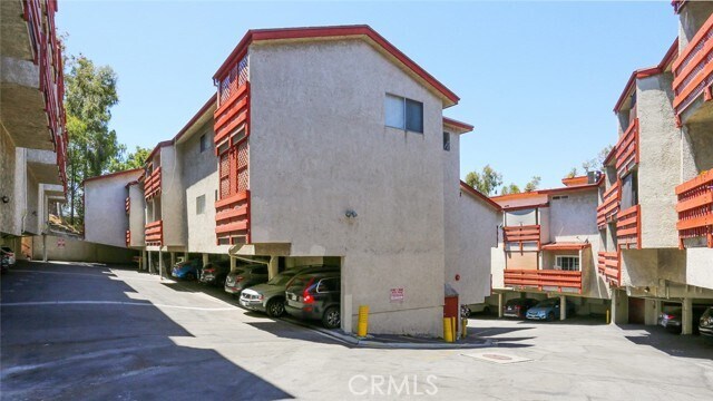 Building Photo - 1523 E Windsor Rd