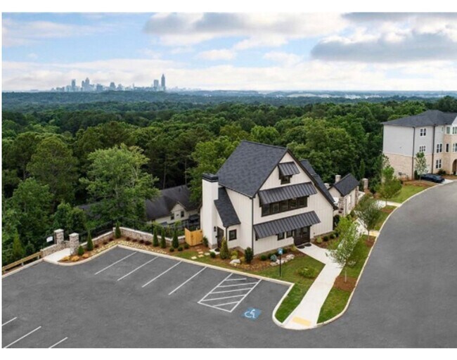 Building Photo - Beautiful 3bd/3.5ba Vinings Townhome with ...